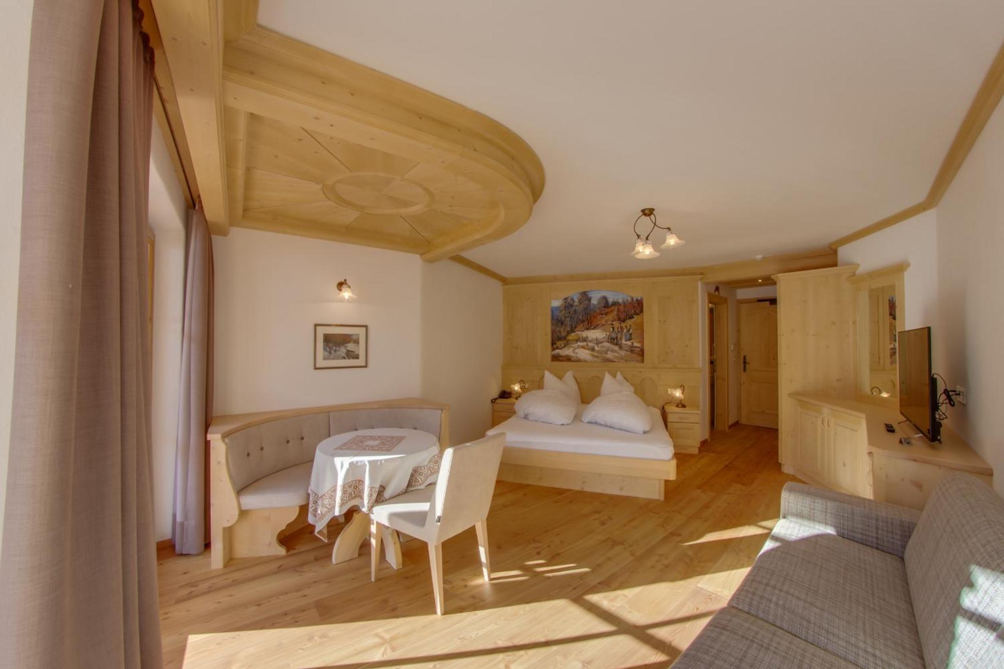 Dorfhotel Beludei Santa Cristina Val Gardena الغرفة الصورة